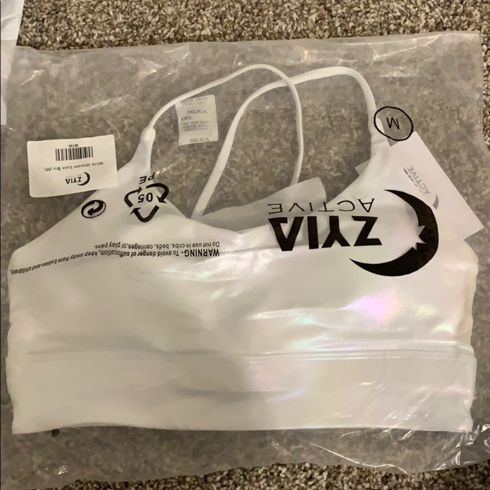 Zyia White Unicorn Luxe Bra